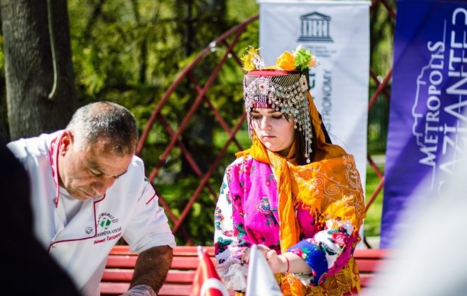 Ukrayna Kharkiv’de ki turizm çalıştayına Gaziantep damgası