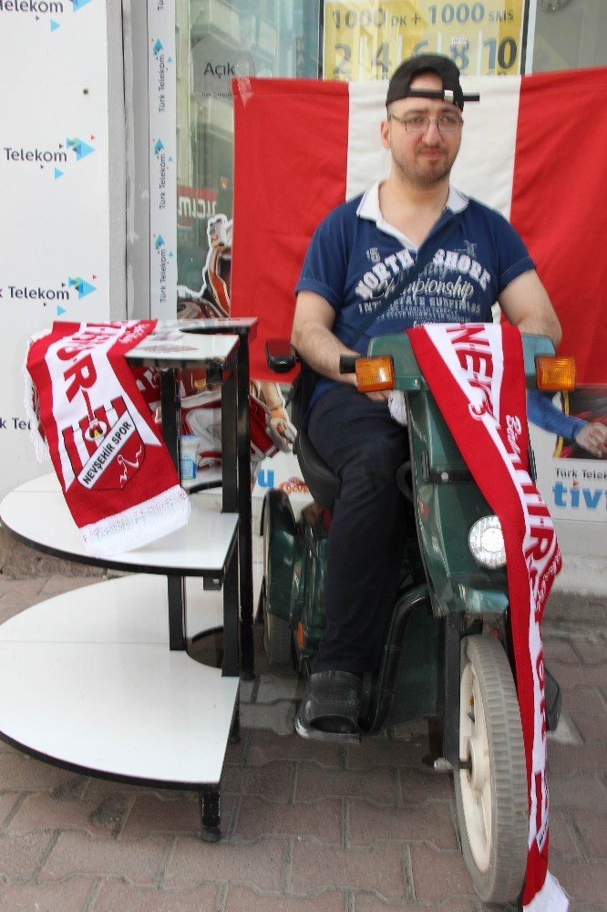 Engelli gencin Nevşehirspor aşkı