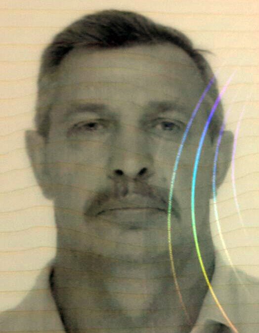 Yaya geçidinden geçerken otomobilin çarptığı Rus çifti ölüm ayırdı