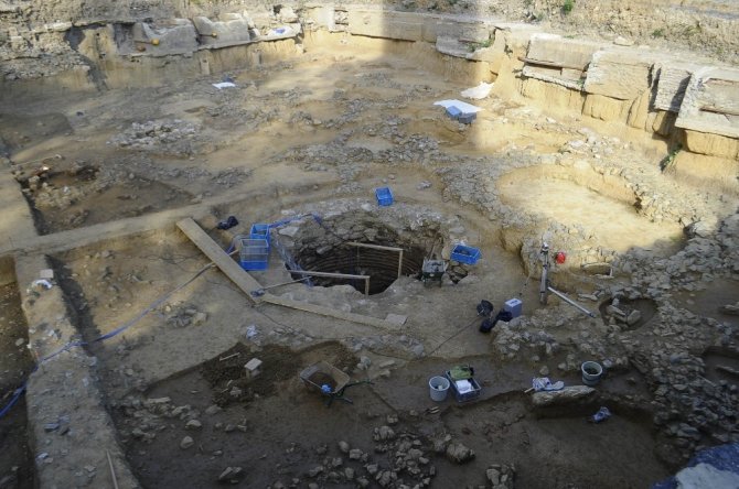 Beşiktaş’taki tarihi mezarlar görüntülendi