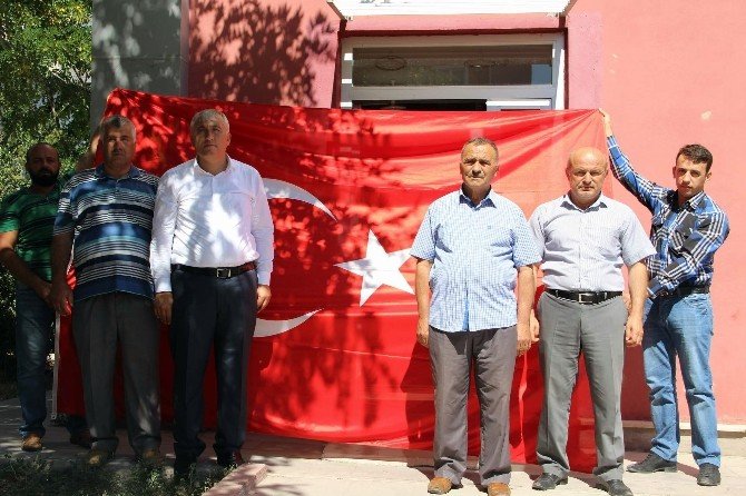 Şehit aileleri, idam cezası için topladıkları imzaları Cumhurbaşkanı Erdoğan’a gönderdi