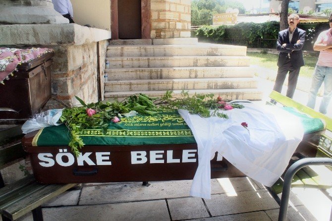 Isparta’da Evinde Ölü Bulunan Sökeli Tıp Öğrencisi Toprağa Verildi