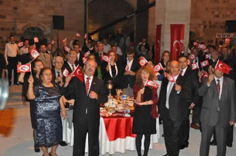 Resepsiyona damga vuran dans galerisi resim 1