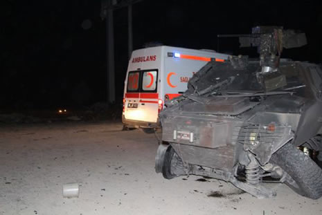 Şemdinli'de patlama:2 ölü 26 yaralı galerisi resim 7