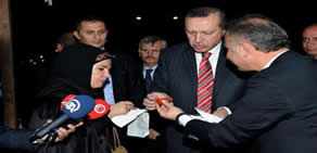 Başbakan'dan Kızılcahamam'a giderken kavun molası