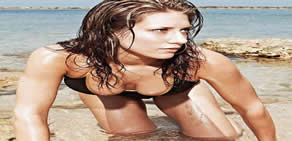 Ryan Aır hostesleri soyundu