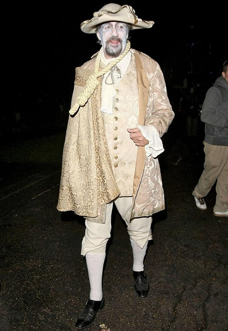 Ünlülerin cadılar bayramı kostümleri galerisi resim 14