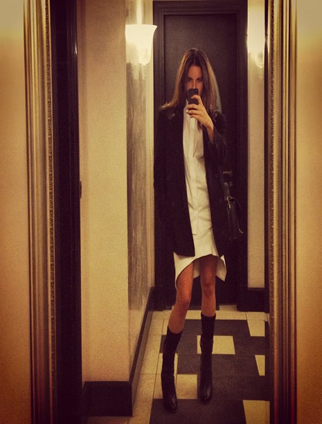 Ayna karşısında ünlüler galerisi resim 11