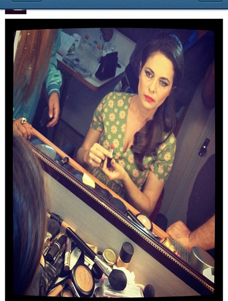 Ayna karşısında ünlüler galerisi resim 12