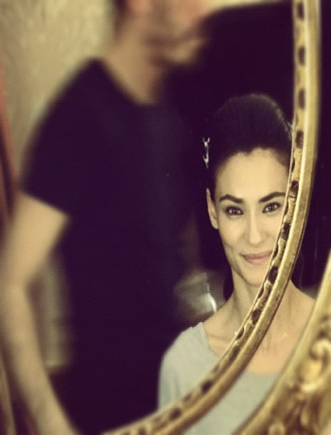 Ayna karşısında ünlüler galerisi resim 9