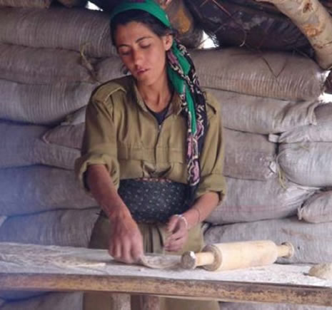 PKK'lının üzerinden çıkan fotoğraflar galerisi resim 21