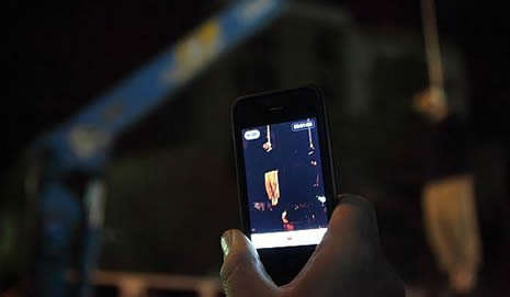 Herkesin gözü önünde astılar galerisi resim 1