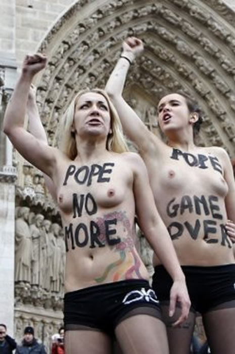 Femen Papa´nın istifasını kutladı galerisi resim 10