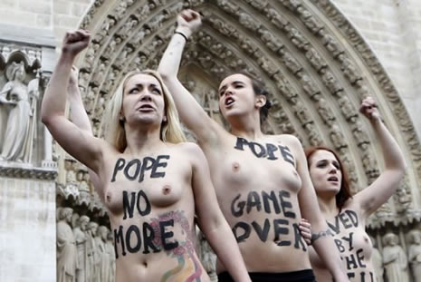Femen Papa´nın istifasını kutladı galerisi resim 11
