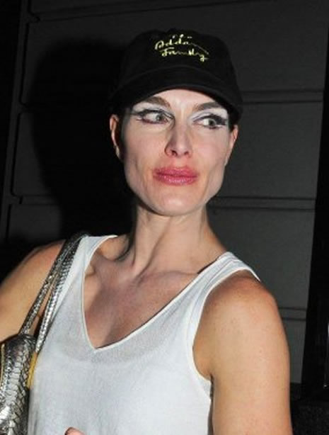 Makyaj kurbanı ünlüler galerisi resim 3