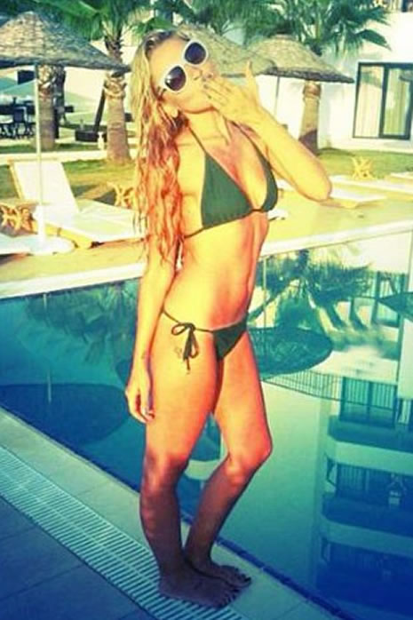 Hadise'nin göğüsleri olay oldu galerisi resim 3