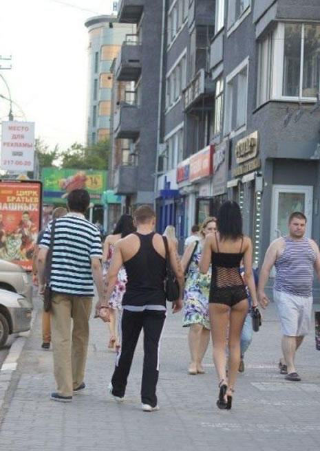 En acayip kıyafetler galerisi resim 14