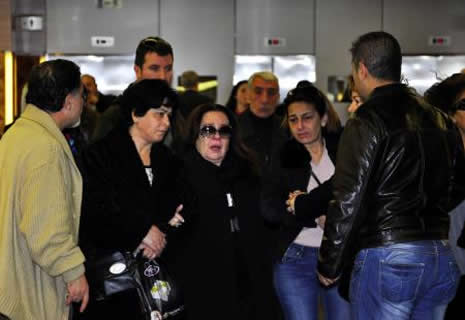 Müslüm Gürses için sanatçılar hastanede galerisi resim 1