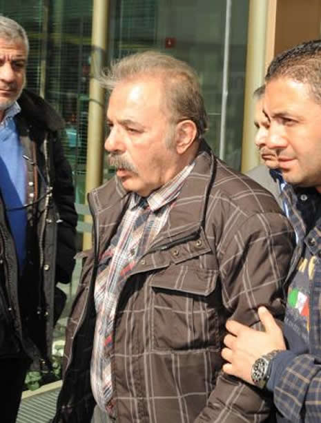 Müslüm Gürses için sanatçılar hastanede galerisi resim 12