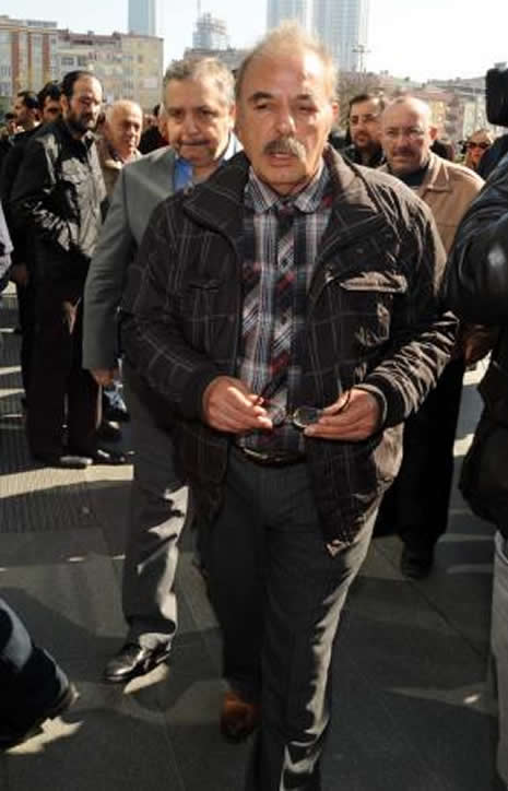 Müslüm Gürses için sanatçılar hastanede galerisi resim 13