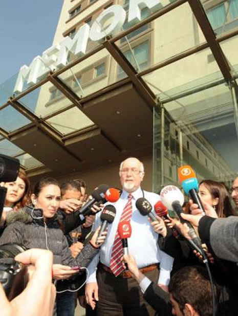 Müslüm Gürses için sanatçılar hastanede galerisi resim 3