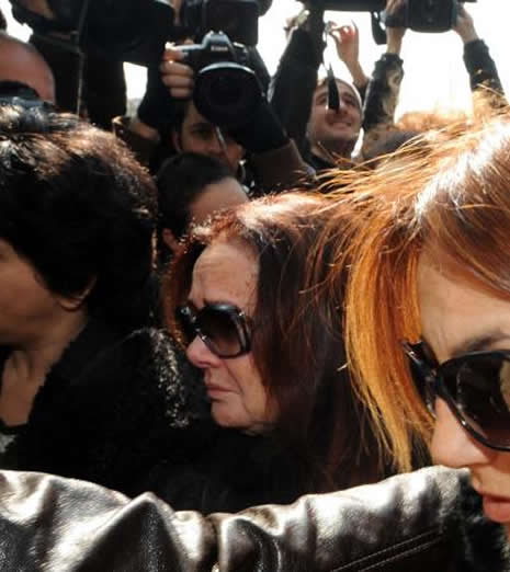 Müslüm Gürses için sanatçılar hastanede galerisi resim 5