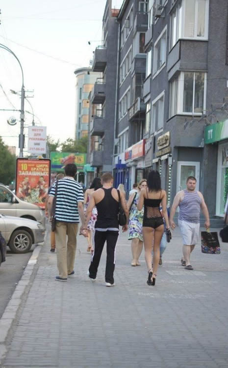 En acayip kıyafetler galerisi resim 1