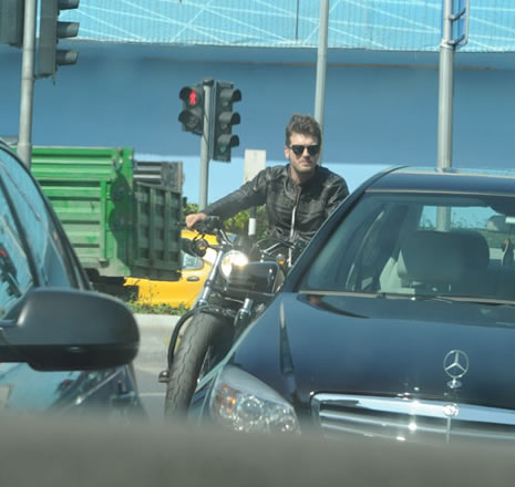 Kıvanç'ın kasksız motor keyfi galerisi resim 1