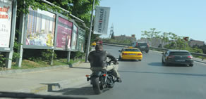 Kıvanç'ın kasksız motor keyfi