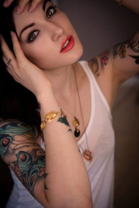 Güzellerin dövme çılgınlığı galerisi resim 10