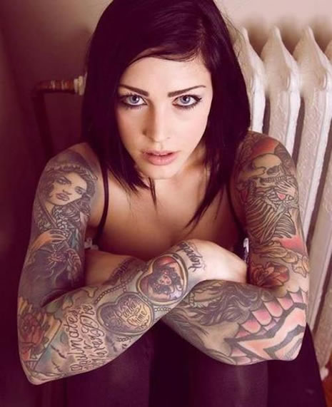 Güzellerin dövme çılgınlığı galerisi resim 11