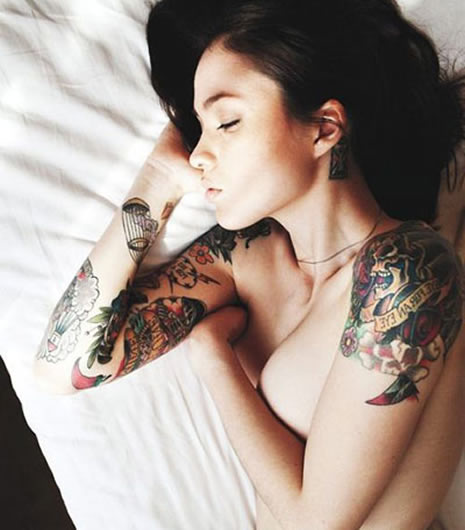 Güzellerin dövme çılgınlığı galerisi resim 8