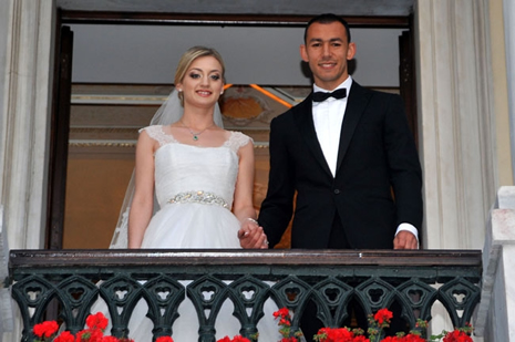 Umut Bulut dünya evine girdi  galerisi resim 1