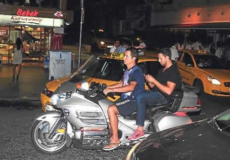 Acun sınıfta kaldı  galerisi resim 1