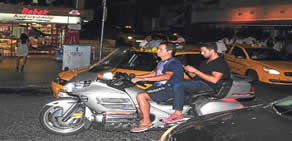 Acun sınıfta kaldı 