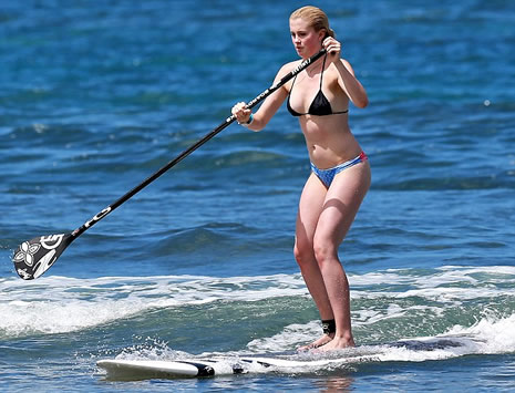 Ünlü çiftin kızı tatilde  galerisi resim 1