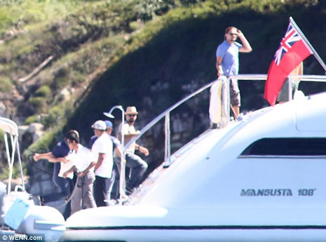 Haremiyle yatta görüntülendi  galerisi resim 9