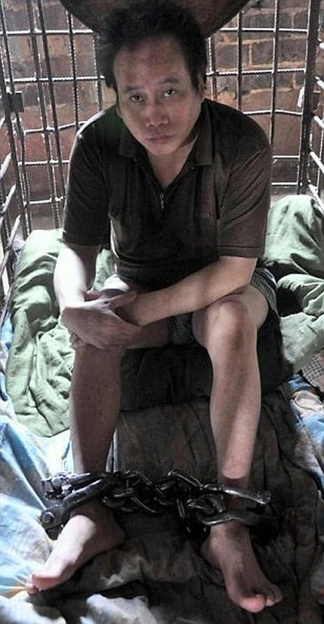 11 yıldır kafeste yaşıyor  galerisi resim 10