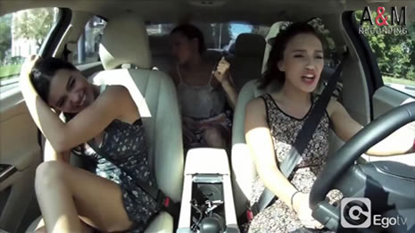 Emre Altuğ'dan sıcak konser  galerisi resim 1