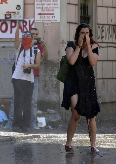 Taksim'de kare kare yaşananlar  galerisi resim 4