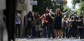 Taksim'de kare kare yaşananlar 