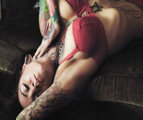 En seksi dövmeler galerisi resim 23