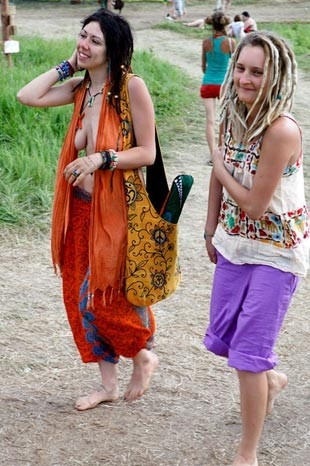 Hippiler ıssız yerlerde buluşuyorlar galerisi resim 14