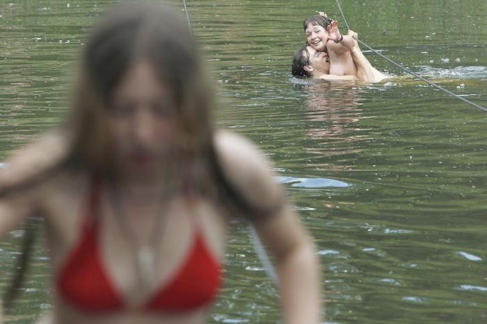 Hippiler ıssız yerlerde buluşuyorlar galerisi resim 19