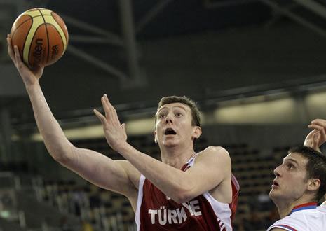 -SIRBİSTAN: 64 - TÜRKİYE: 69- galerisi resim 3