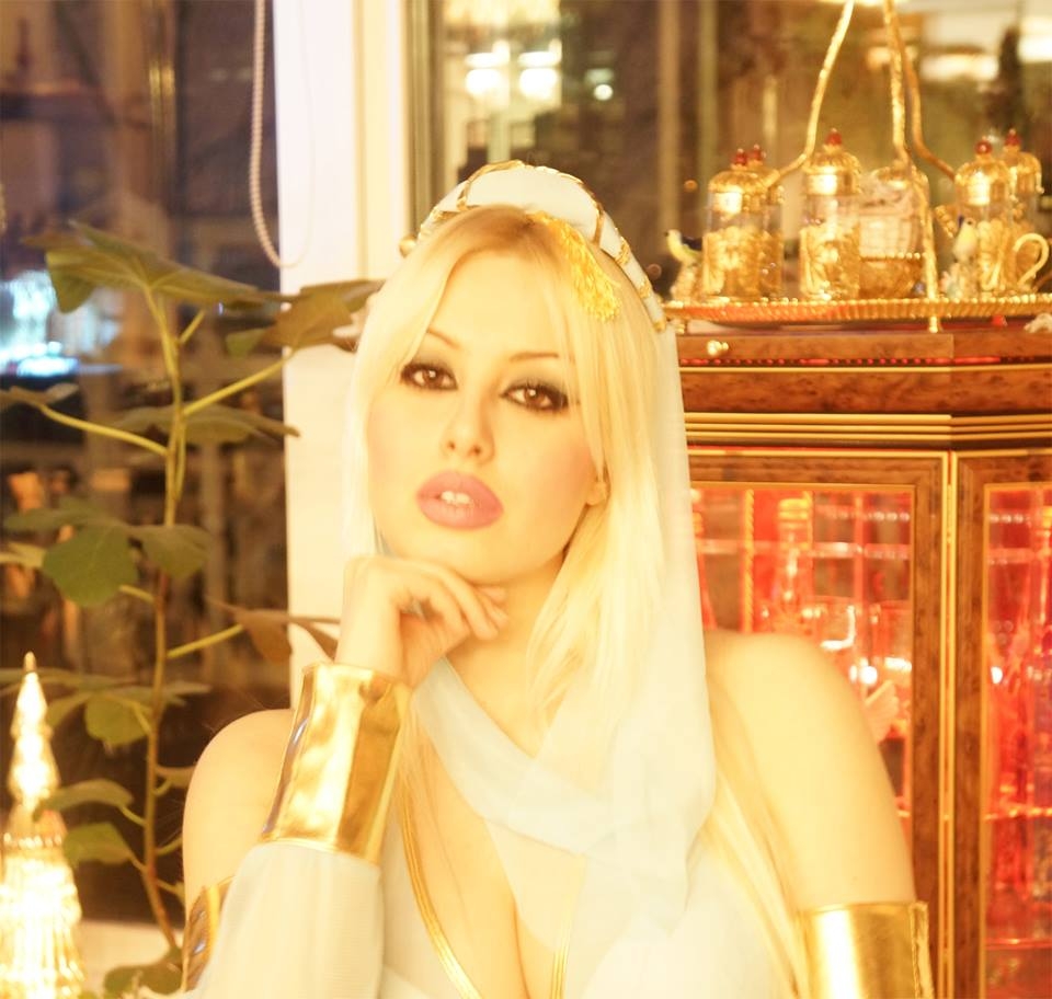 Adnan Oktar’ın son gözdesi Gülşah Güçyetmez galerisi resim 2