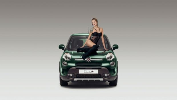 Seksi model Fıat'ın takviminde! galerisi resim 2