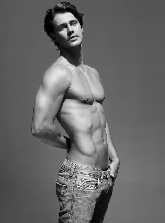 Kızların sevdiği fit erkekler galerisi resim 13