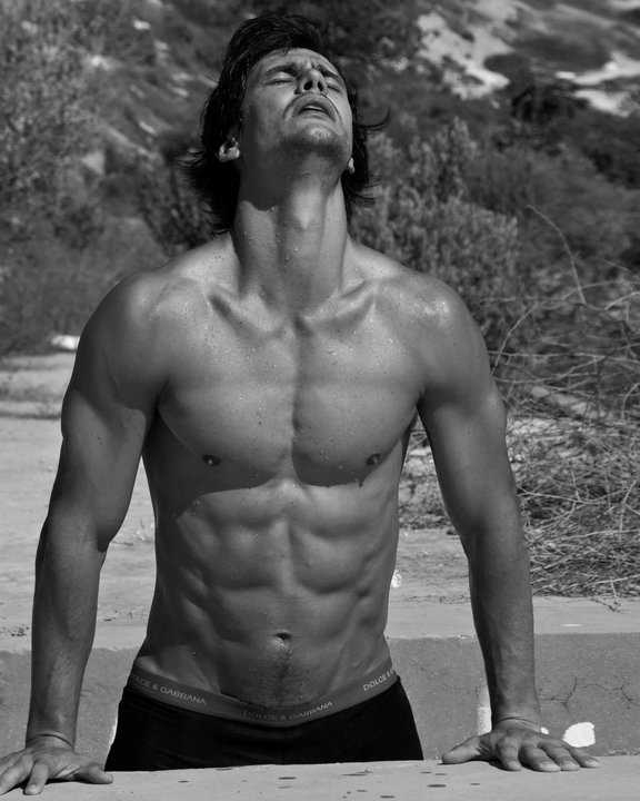 Kızların sevdiği fit erkekler galerisi resim 14