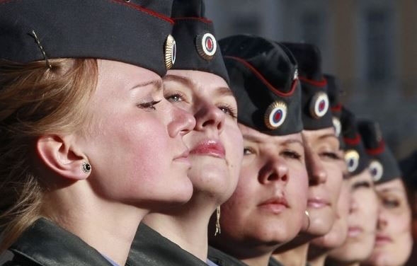 Rus kadın polisler yazı getirdi galerisi resim 15